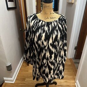 H&M Black and white blouse